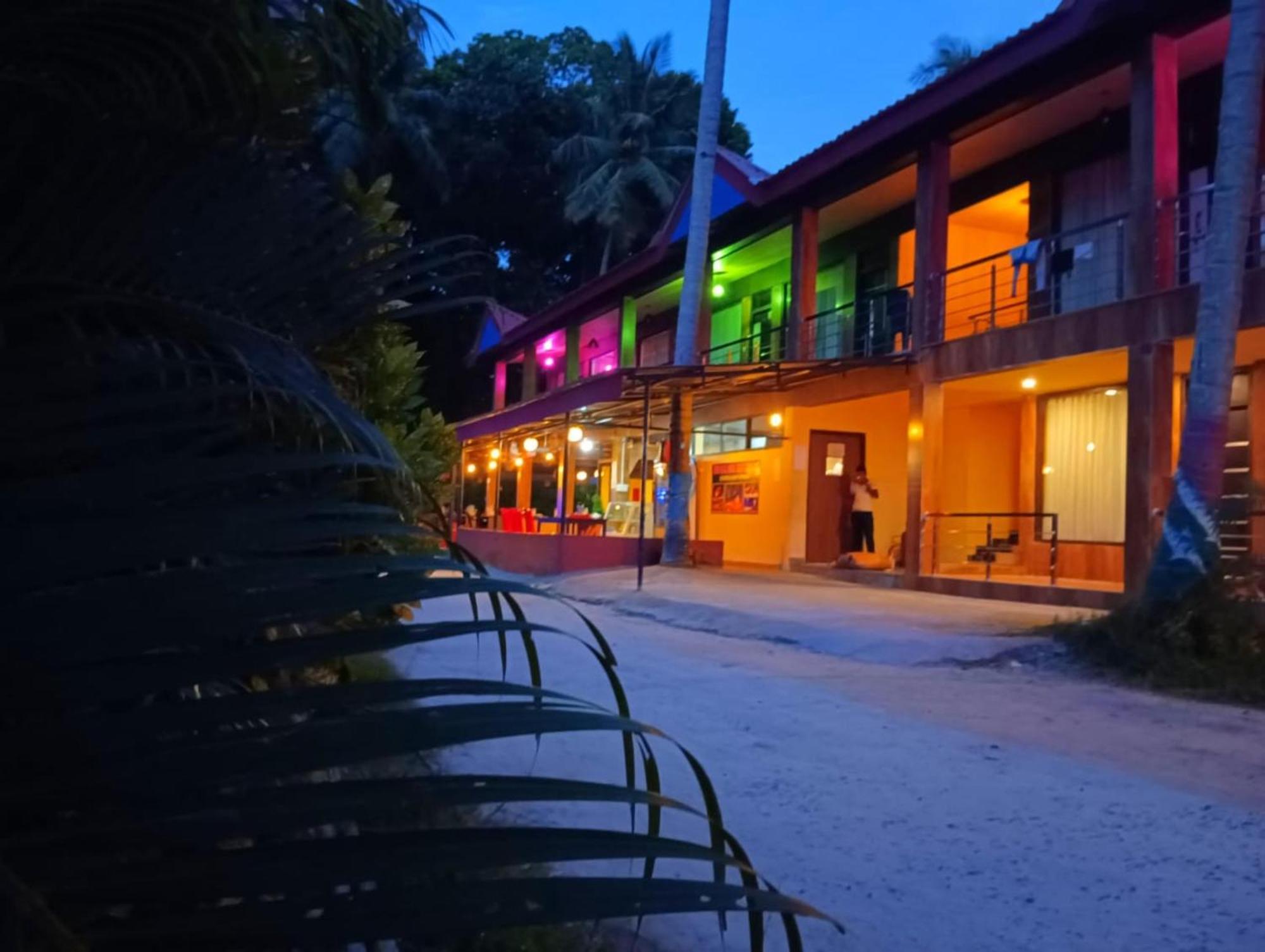 Gold India Beach Resort Govind Nagar Exteriör bild